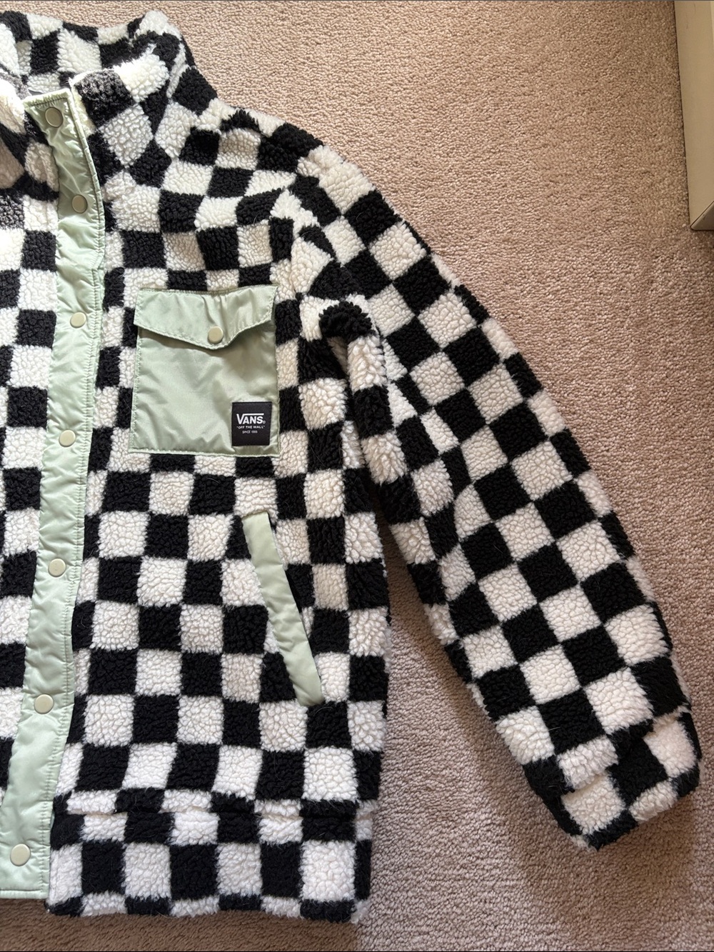 Vans | Checkerboard Sherpa Jacket in Black & White with Mint Trim - Picture 3 of 11